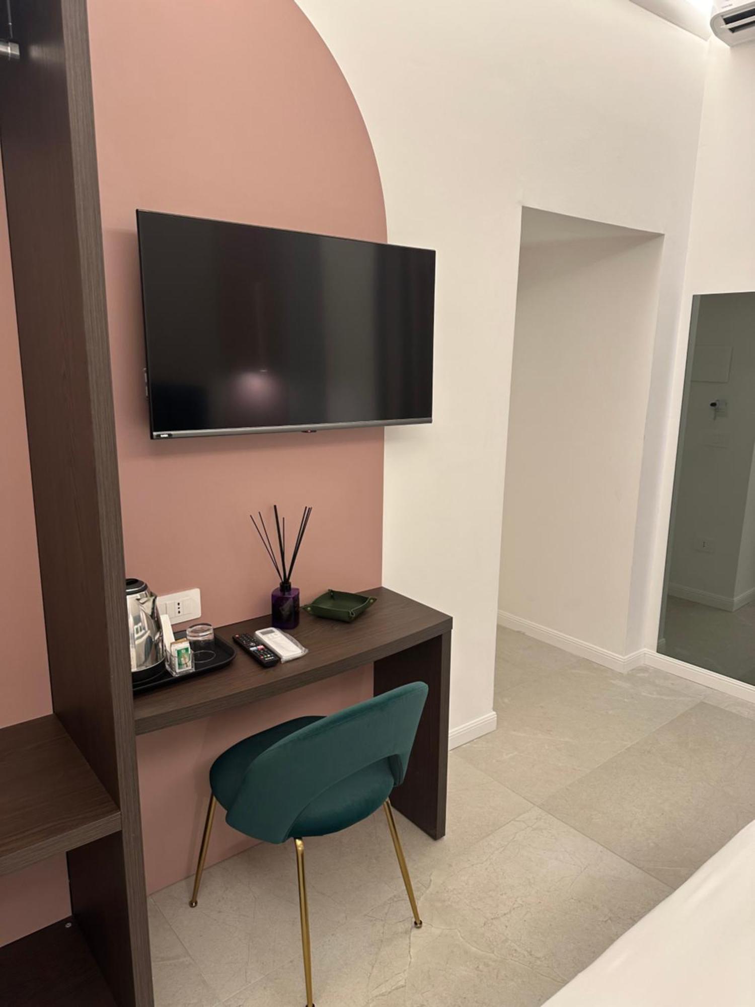Hotiday Room Collection - Napoli Museo Suite Esterno foto