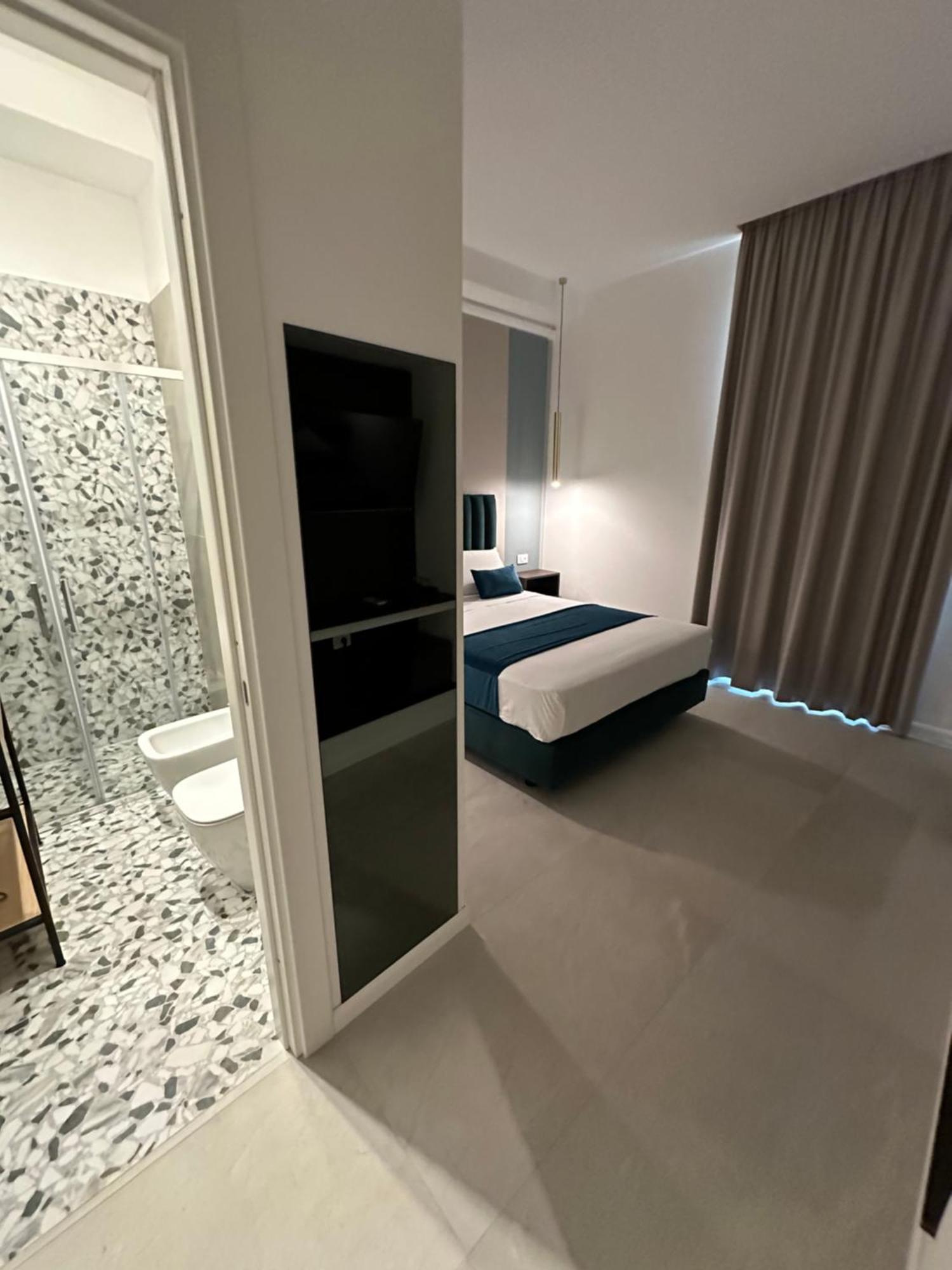 Hotiday Room Collection - Napoli Museo Suite Esterno foto